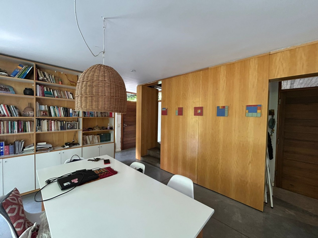 CASA EN PH 4 AMBIENTES CON ESCRITORIO, QUINCHO Y PARQUE. APTO CREDITO