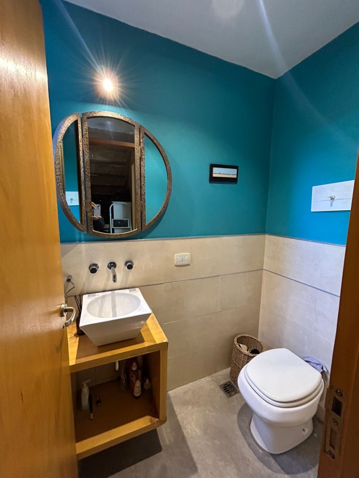 CASA EN PH 4 AMBIENTES CON ESCRITORIO, QUINCHO Y PARQUE. APTO CREDITO