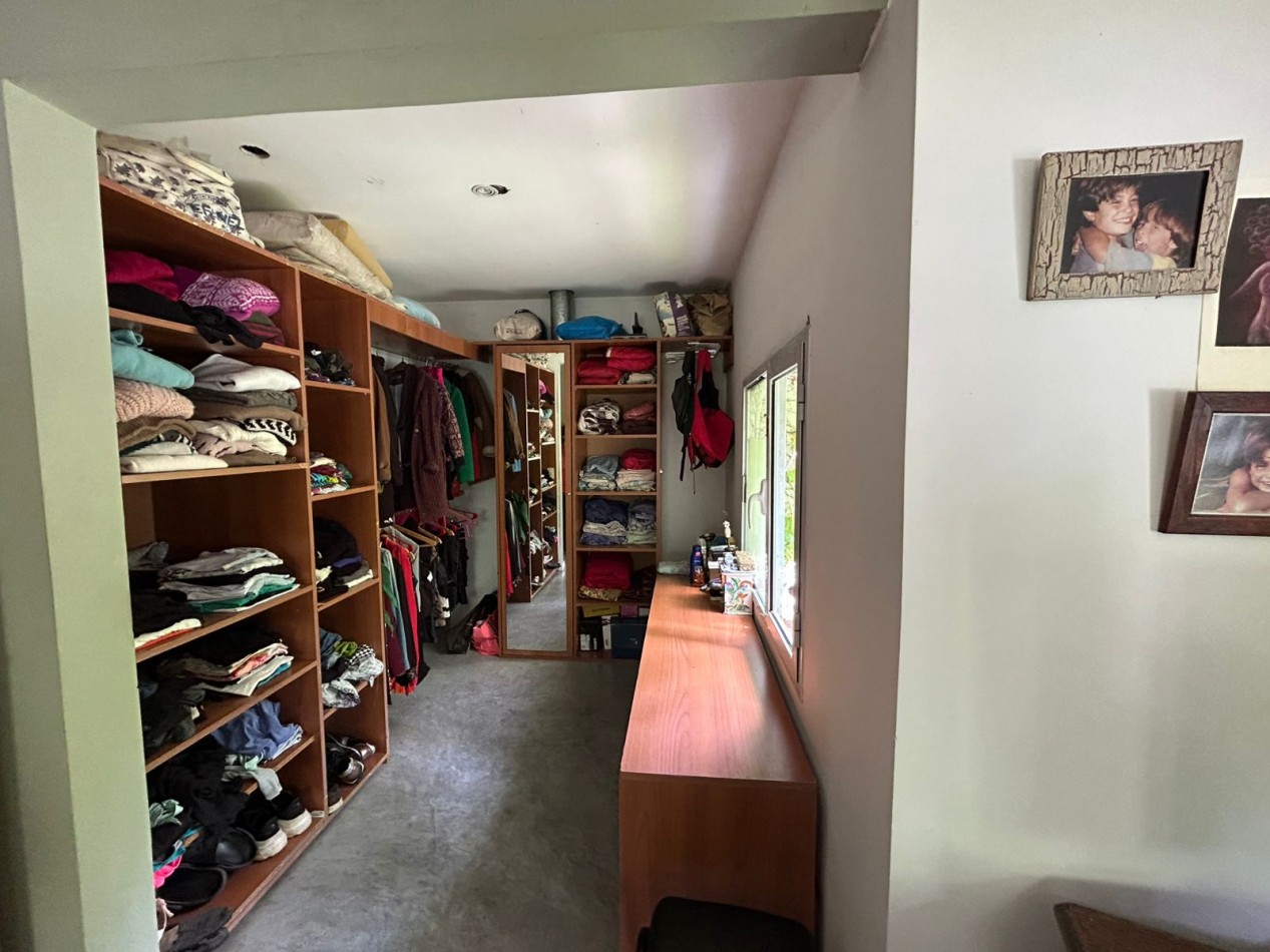 CASA EN PH 4 AMBIENTES CON ESCRITORIO, QUINCHO Y PARQUE. APTO CREDITO