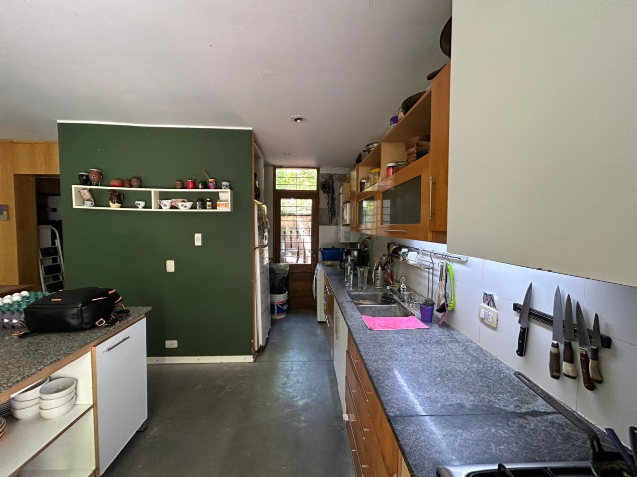 CASA EN PH 4 AMBIENTES CON ESCRITORIO, QUINCHO Y PARQUE. APTO CREDITO