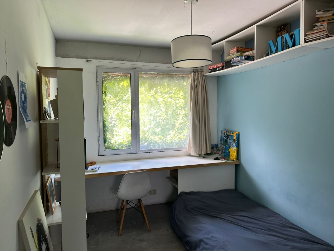 CASA EN PH 4 AMBIENTES CON ESCRITORIO, QUINCHO Y PARQUE. APTO CREDITO