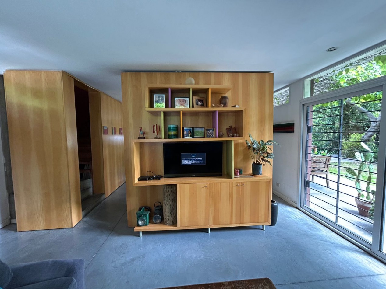 CASA EN PH 4 AMBIENTES CON ESCRITORIO, QUINCHO Y PARQUE. APTO CREDITO