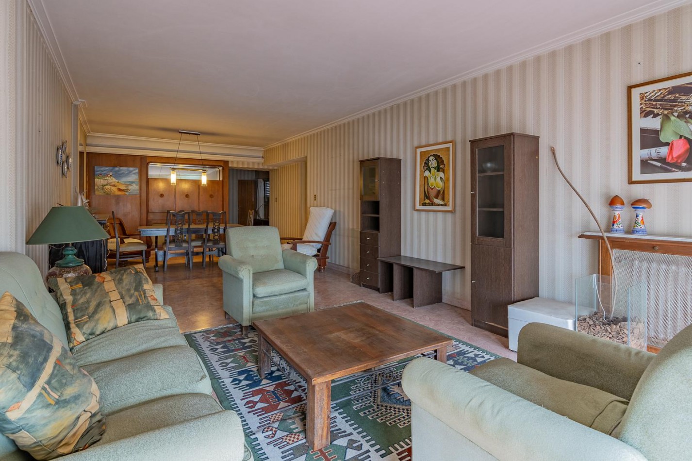 PISO 4 AMBIENTES CON DEPENDENCIA A LA CALLE. 