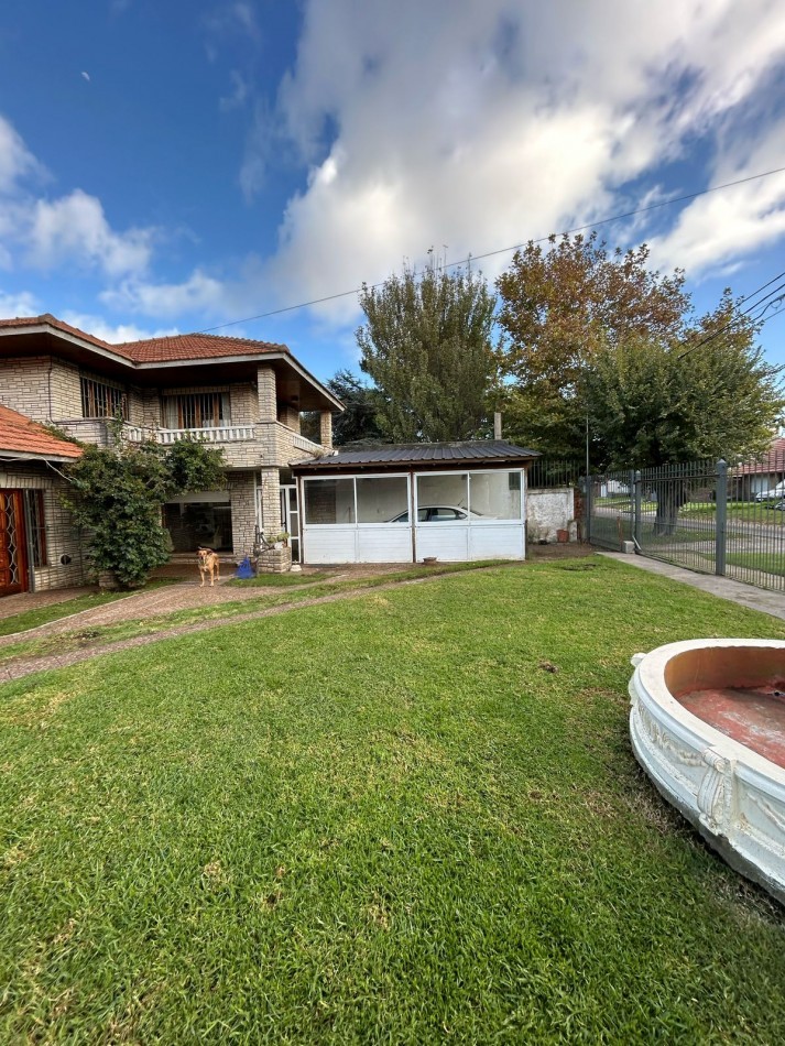 DOS CASAS EN BLOCK BARRIO CONSTITUCION. APTA CREDITO