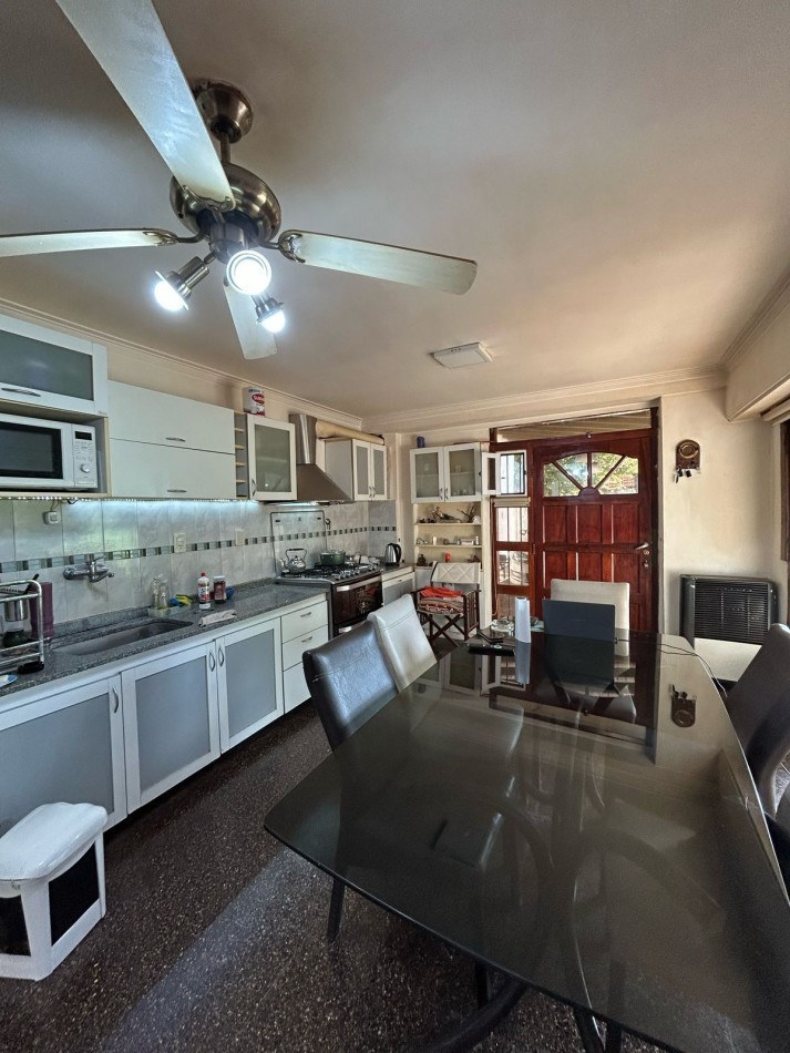 DOS CASAS EN BLOCK BARRIO CONSTITUCION. APTA CREDITO