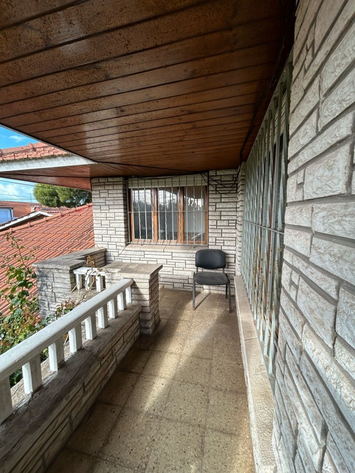 DOS CASAS EN BLOCK BARRIO CONSTITUCION. APTA CREDITO