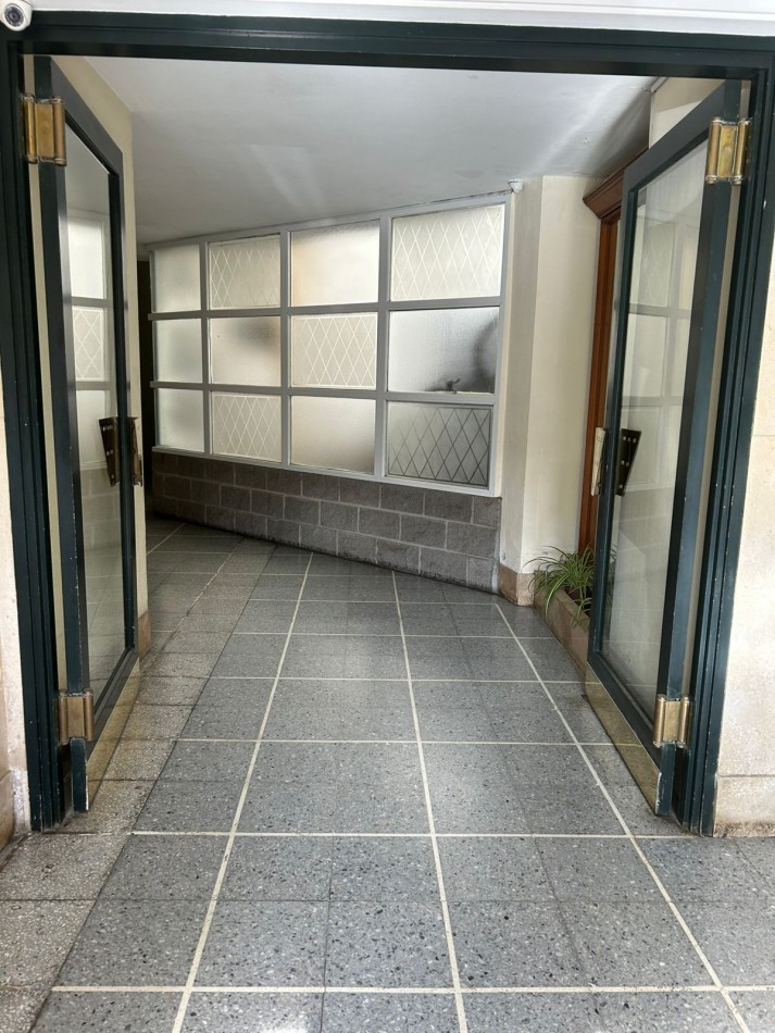 DEPARTAMENTO DOS AMBIENTES CONTRAFRENTE. LA PERLA. APTO CREDITO