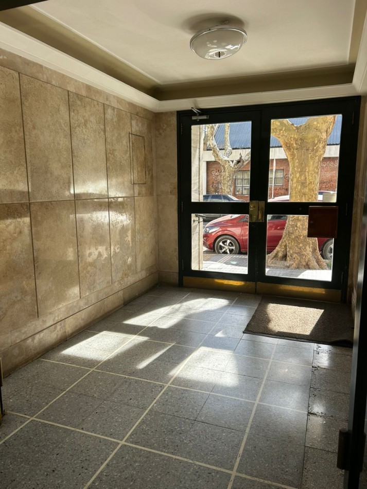 DEPARTAMENTO DOS AMBIENTES CONTRAFRENTE. LA PERLA. APTO CREDITO