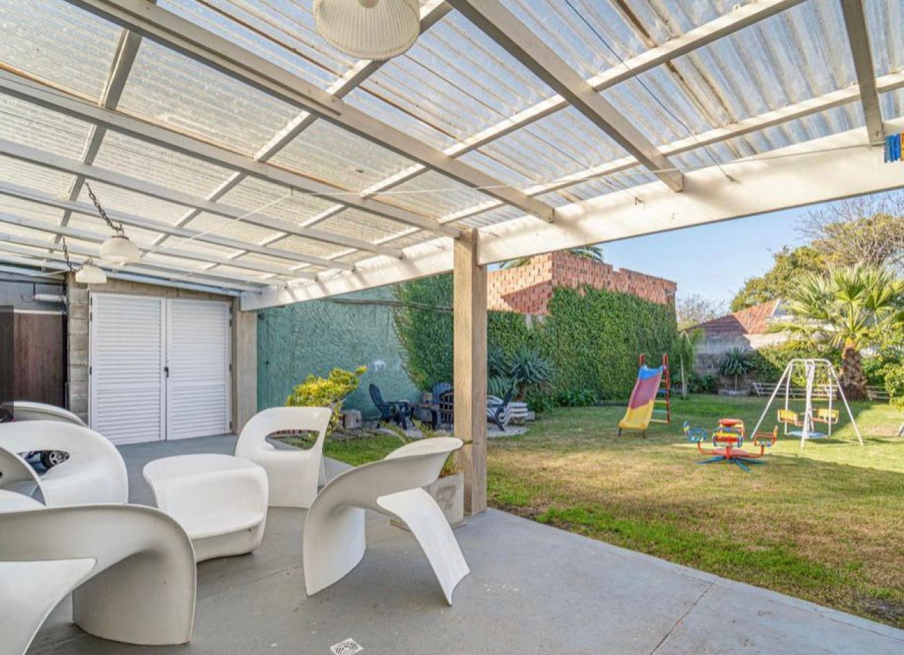 CASA 3 AMBIENTES TOTALMENTE RECICLADA. BARRIO 9 DE JULIO