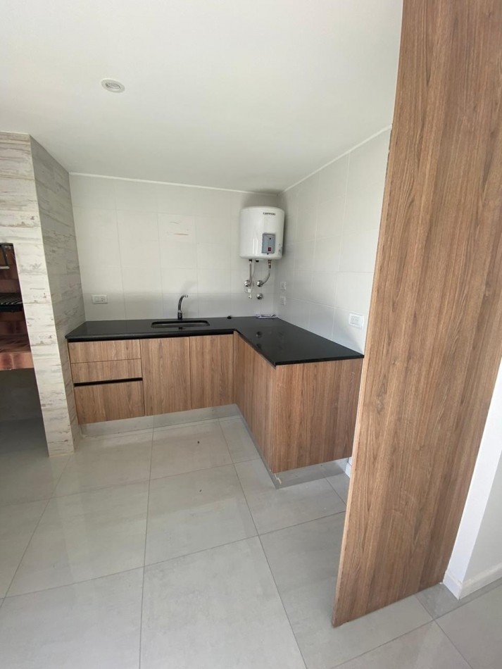 SEMIPISO DE 3 AMBIENTES A ESTRENAR CON COCHERA CUBIERTA Y TERRAZA PRIVADA EN LA PERLA