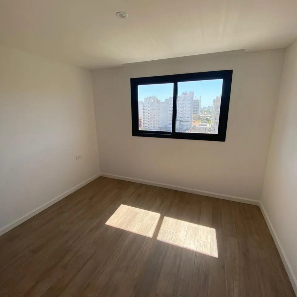 SEMIPISO DE 3 AMBIENTES A ESTRENAR CON COCHERA CUBIERTA Y TERRAZA PRIVADA EN LA PERLA