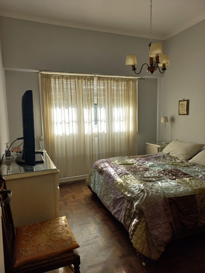 CASA DE 3 AMBIENTES RECICLADO MAS DEPARTAMENTO DE 2 DE AMBIENTES A TERMINAR.