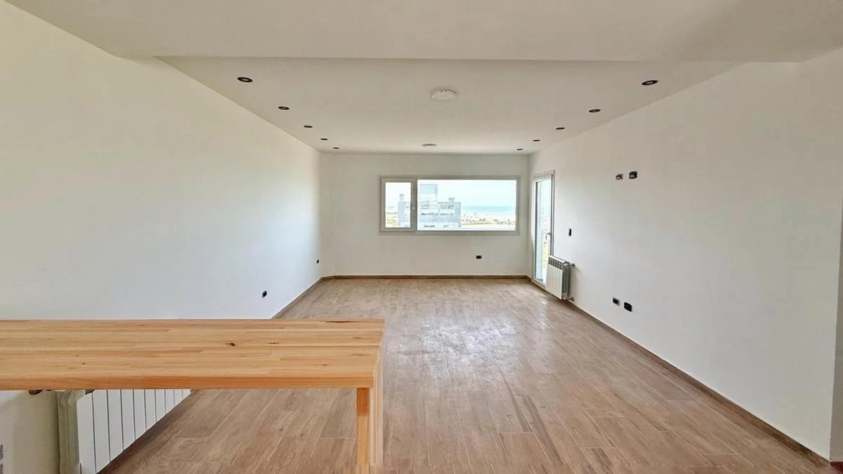 DEPARTAMENTOS 2 Y 3 AMBIENTES A ESTRENAR CON COCHERA .PUNTA MOGOTES 