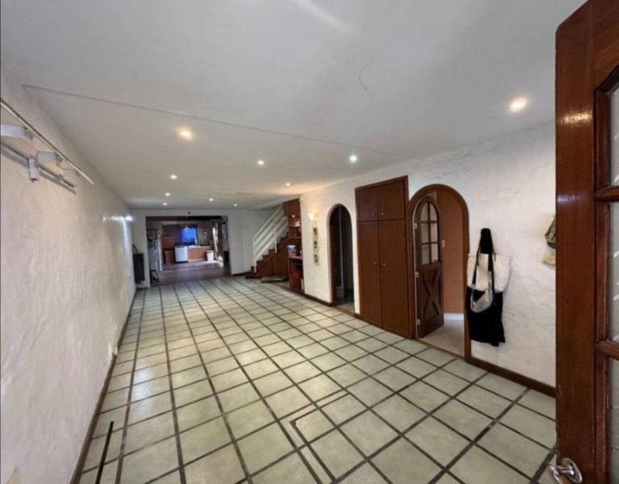 CASA 4 AMBIENTES CON  PILETA CLIMATIZADA.LOS PINARES