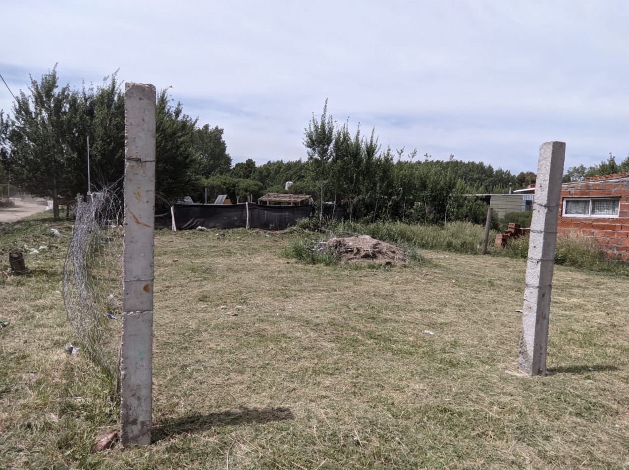 LOTE EN VENTA .BARRIO FELIX U CAMET