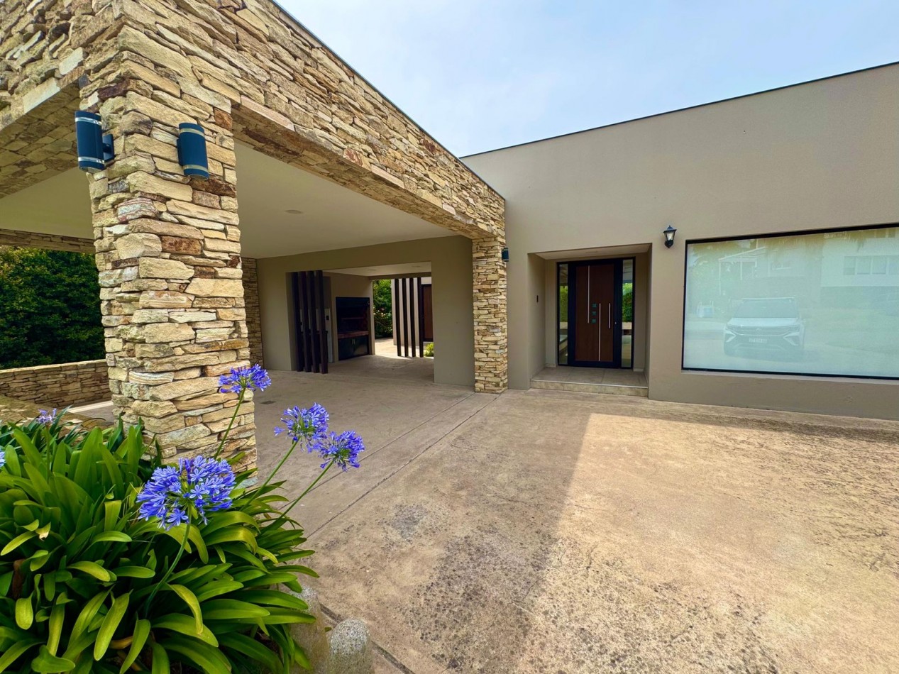 CASA DE 4 AMBIENTES EN LOS SAUCES. RUMENCO