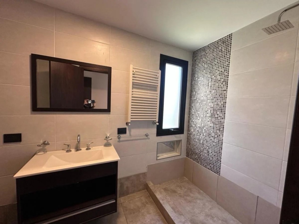 CASA DE 4 AMBIENTES EN LOS SAUCES. RUMENCO