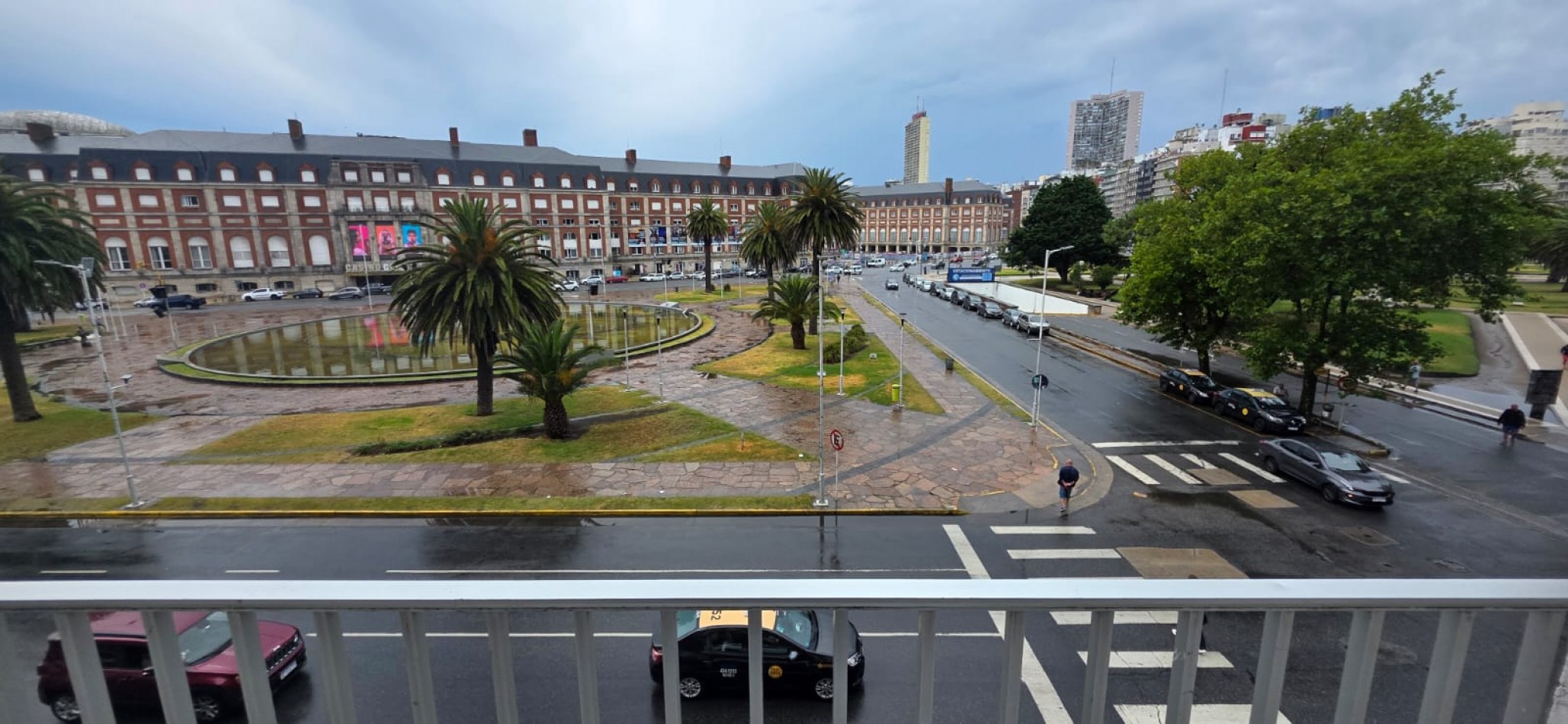 DEPARTAMENTO 3 AMBIENTES CON DEPENDENCIA .ZONA PLAZA COLON