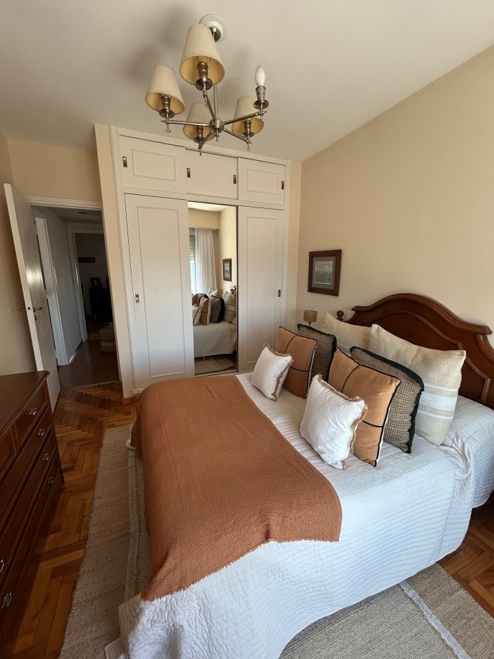 DEPARTAMENTO 3 AMBIENTES CON DEPENDENCIA Y BALCON CON VISTA AL MAR