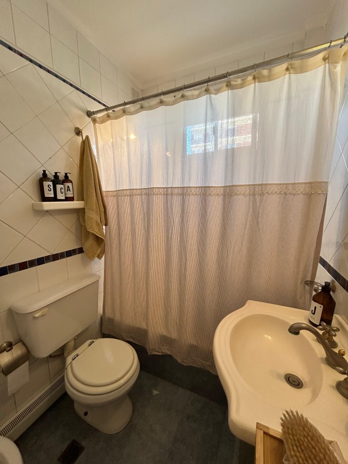 DEPARTAMENTO 3 AMBIENTES CON DEPENDENCIA Y BALCON CON VISTA AL MAR