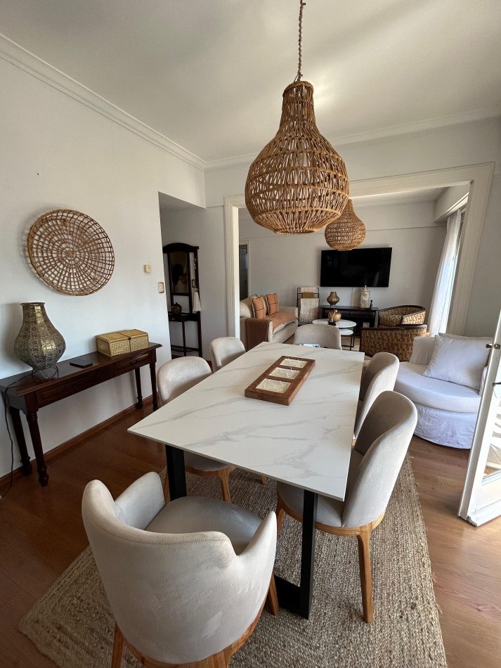 DEPARTAMENTO 3 AMBIENTES CON DEPENDENCIA Y BALCON CON VISTA AL MAR