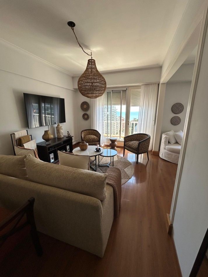 DEPARTAMENTO 3 AMBIENTES CON DEPENDENCIA Y BALCON CON VISTA AL MAR