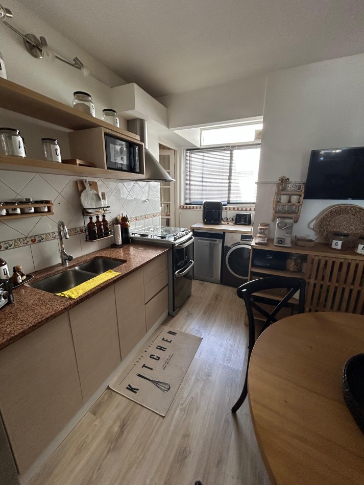 DEPARTAMENTO 3 AMBIENTES CON DEPENDENCIA Y BALCON CON VISTA AL MAR