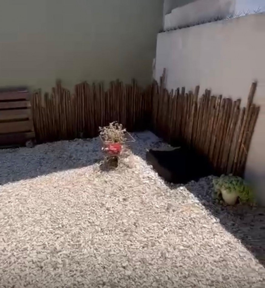 DUPLEX 3 AMBIENTES CON PATIO .APTO CREDITO