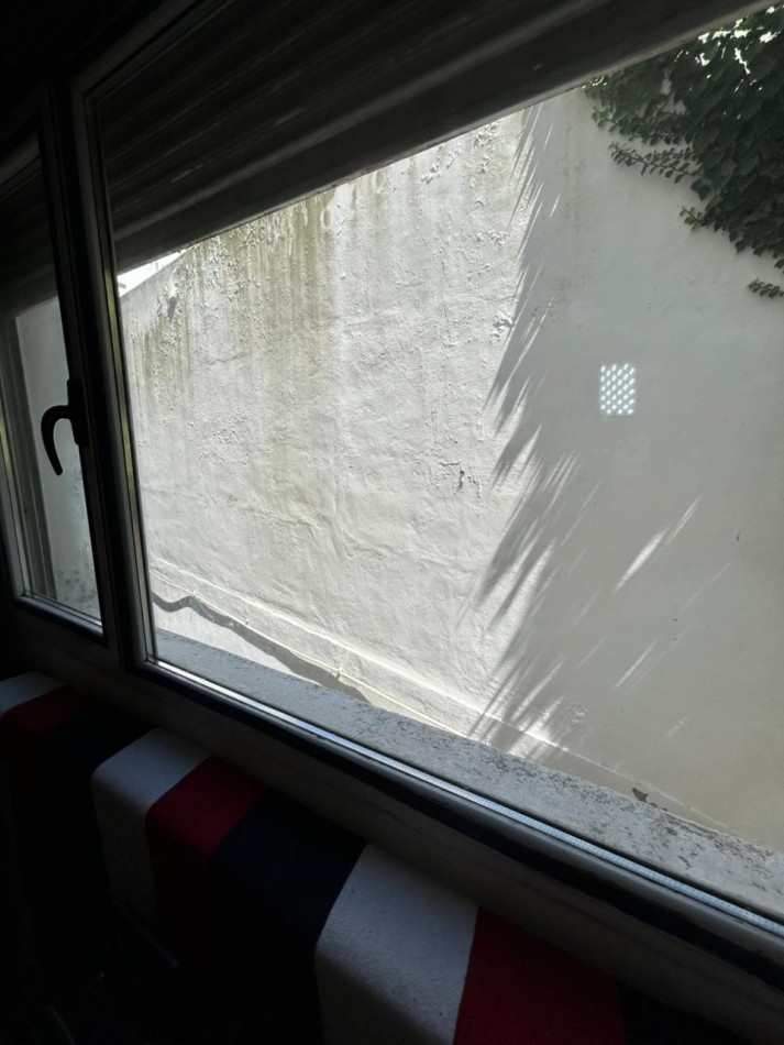 DEPARTAMENTO DOS AMBIENTES CONTRAFRENTE CON ESPACIO DE COCHERA.VARESE