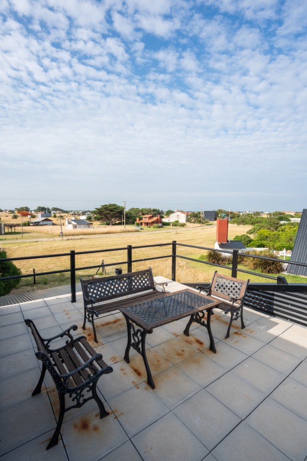 CASA DOS AMBIENTES AMPLIOS. EL MARQUESADO