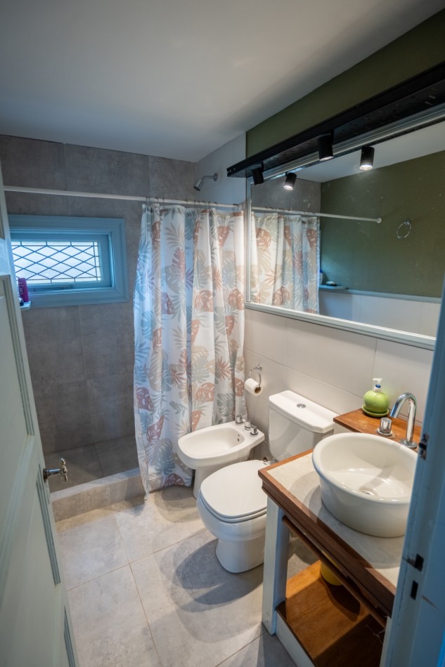 CASA DOS AMBIENTES AMPLIOS. EL MARQUESADO