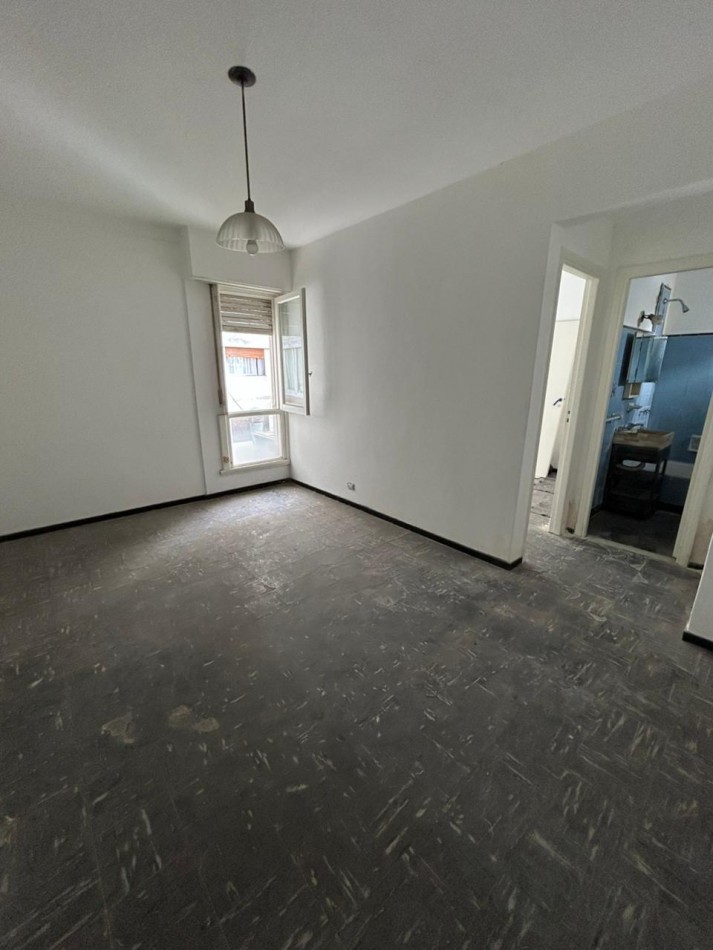 DEPARTAMENTO DOS AMBIENTES CONTRAFRENTE.ZONA CENTRO.