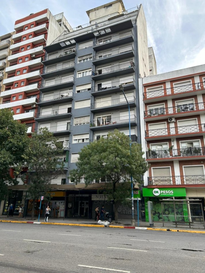 DEPARTAMENTO DOS AMBIENTES CONTRAFRENTE.ZONA CENTRO.