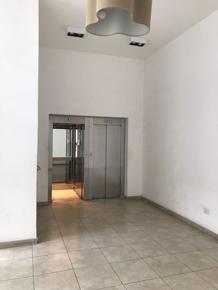 DEPARTAMENTO MONOAMBIENTE A LA CALLE.ZONA HPC