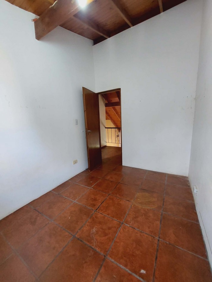 DUPLEX 3 AMBIENTES CON COCHERA .SANTA CLARA DEL MAR