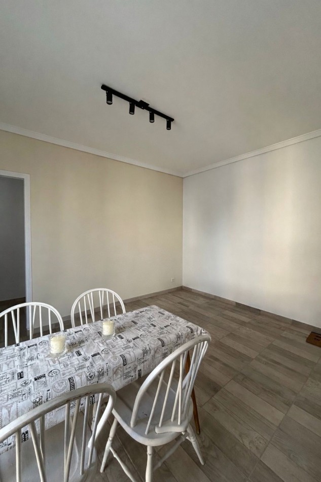 DEPARTAMENTO DOS AMBIENTES RECICLADO CONTRAFRENTE BALCON FRANCES.