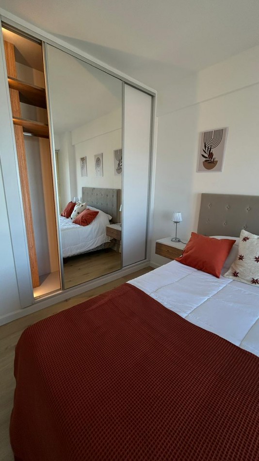 DEPARTAMENTO DOS AMBIENTES CON DEPENDENCIA.COCHERA DOBLE .LA PERLA