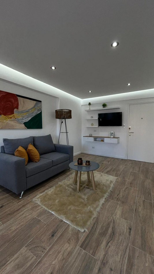 DEPARTAMENTO DOS AMBIENTES CON DEPENDENCIA.COCHERA DOBLE .LA PERLA