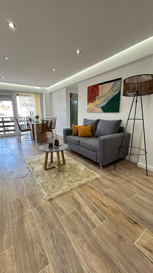 DEPARTAMENTO DOS AMBIENTES CON DEPENDENCIA.COCHERA DOBLE .LA PERLA