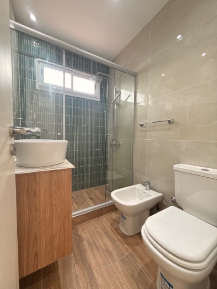 DEPARTAMENTO DOS AMBIENTES CON DEPENDENCIA.COCHERA DOBLE .LA PERLA