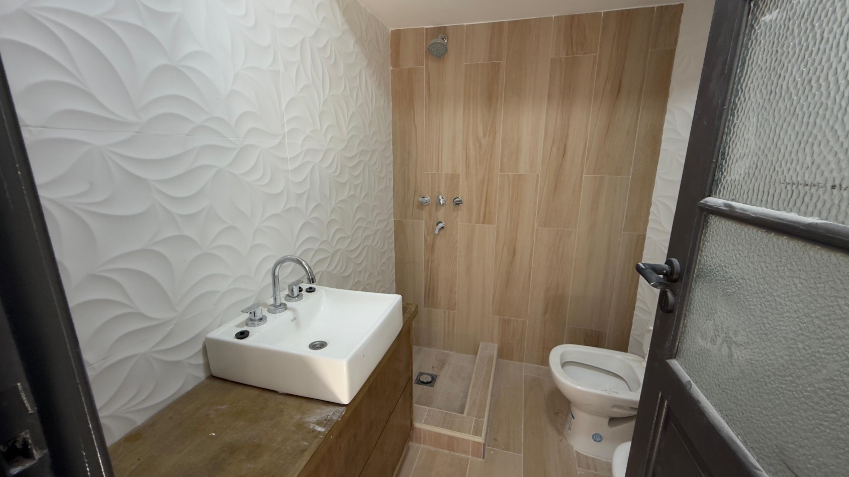  PH 3 AMBIENTES EN  CON TERRAZA Y PATIO PRIVADO.POMPEYA APTO CREDITO