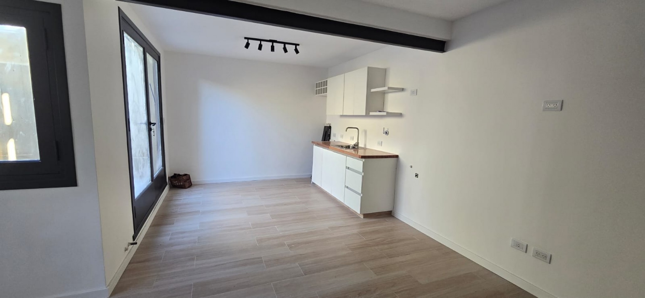  PH 3 AMBIENTES EN  CON TERRAZA Y PATIO PRIVADO.POMPEYA APTO CREDITO