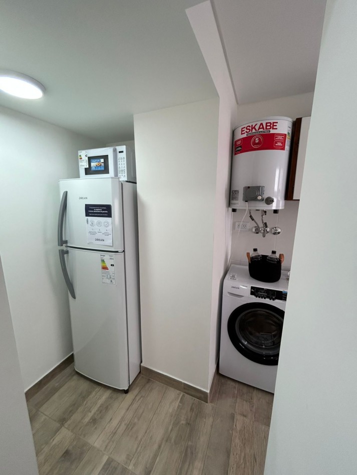 DEPARTAMENTO DOS AMBIENTES LATERAL RECICLADO. LA PERLA