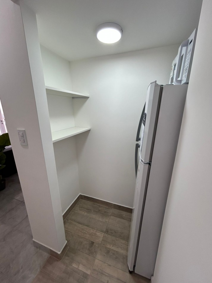 DEPARTAMENTO DOS AMBIENTES LATERAL RECICLADO. LA PERLA