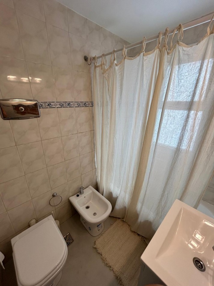 DEPARTAMENTO DOS AMBIENTES LATERAL RECICLADO. LA PERLA