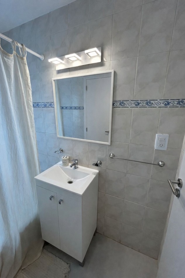 DEPARTAMENTO DOS AMBIENTES LATERAL RECICLADO. LA PERLA