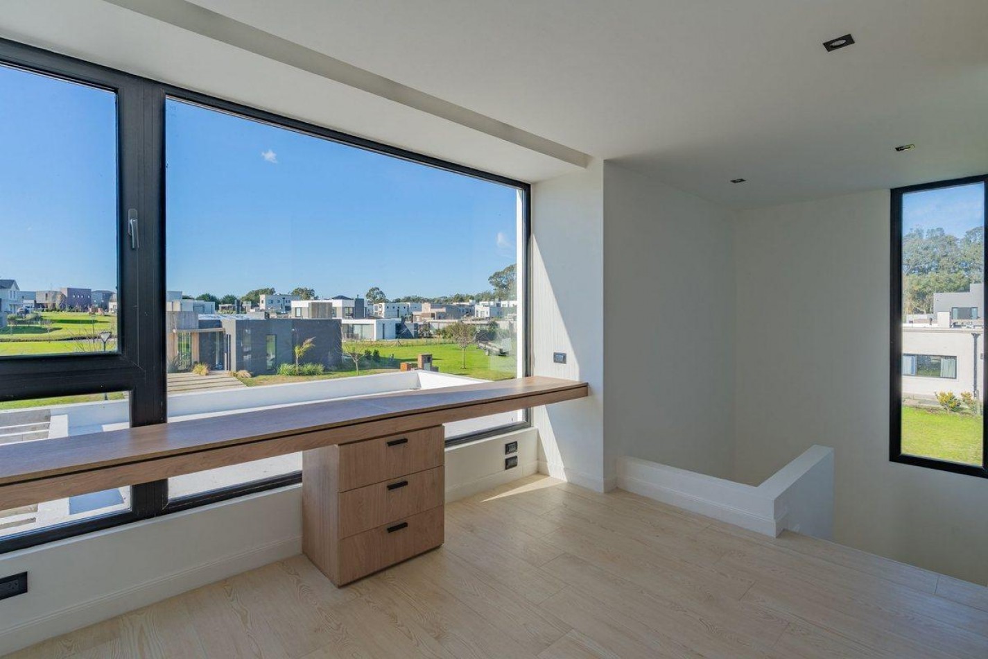 CASA 5 AMBIENTES CON PILETA.RUMENCO JOVEN