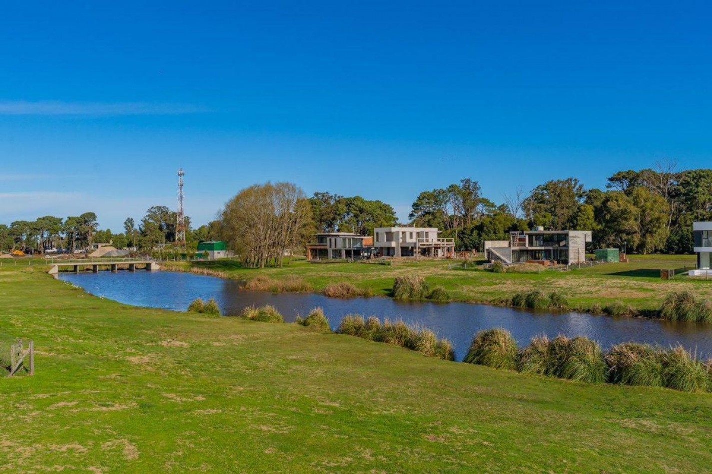 CASA 5 AMBIENTES CON PILETA.RUMENCO JOVEN