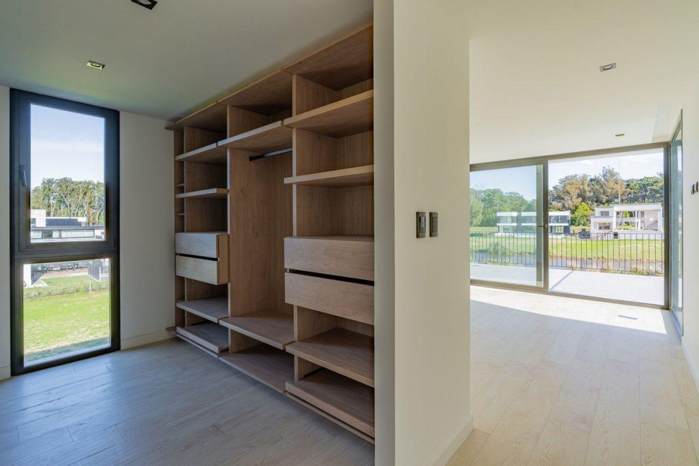 CASA 5 AMBIENTES CON PILETA.RUMENCO JOVEN