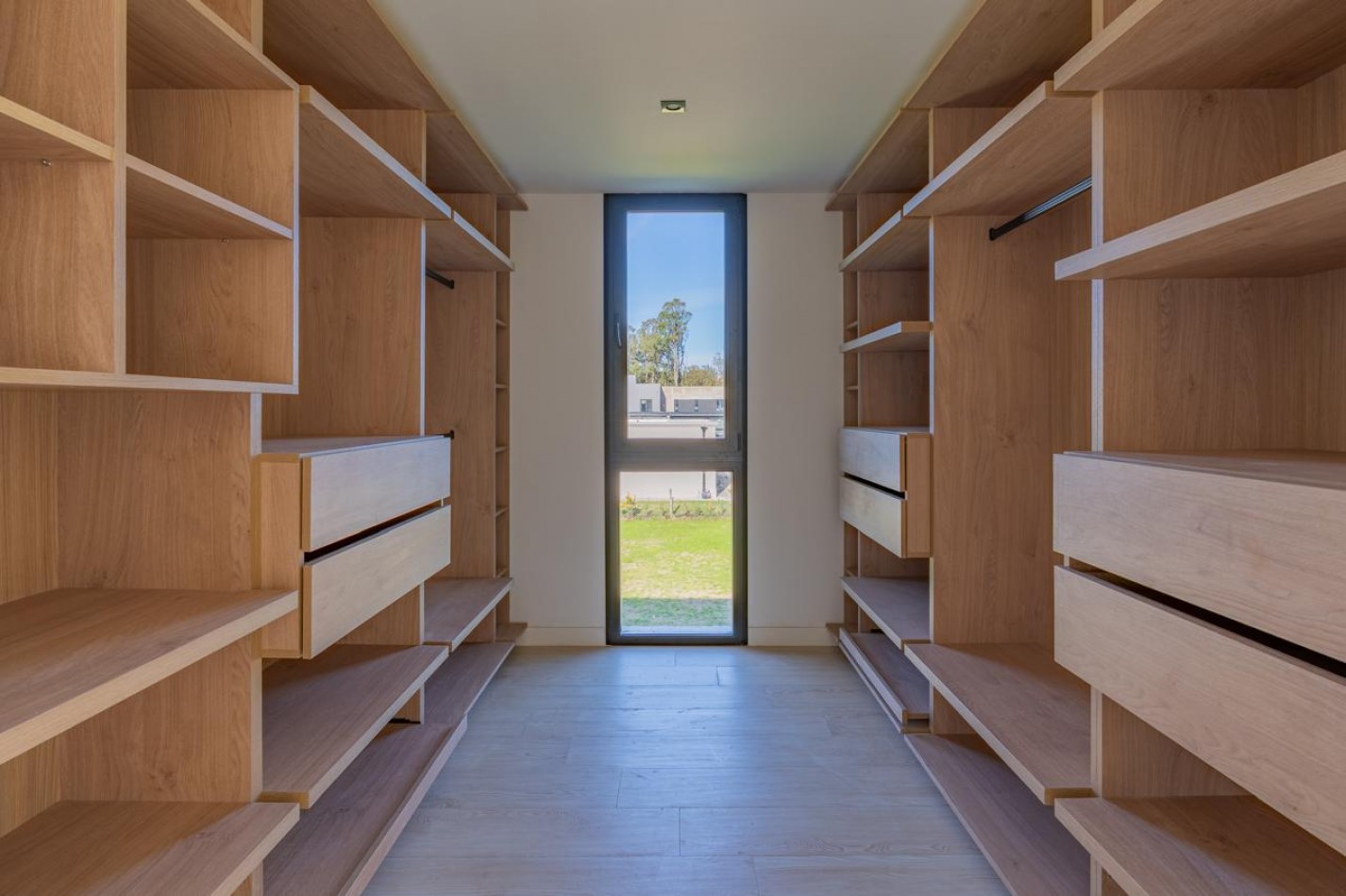 CASA 5 AMBIENTES CON PILETA.RUMENCO JOVEN